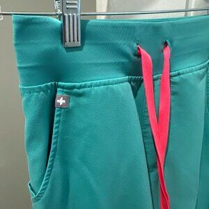 FIGS Zamora High Waisted Petite Jogger Scrub Pant